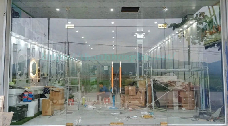 Giá sửa cửa kính Tphcm 2025 “đáng tiền” – kỹ thuật chuẩn, thay đúng bệnh, không vẽ vời 1 giasuacuakinh5