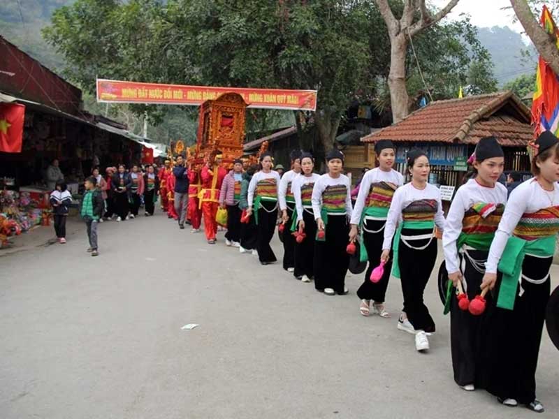 Sự thật suối cá thần ở Thanh Hóa - Sự kết hợp giữa tâm linh và thiên nhiên kỳ thú Sự thật suối cá thần ở Thanh Hóa - Sự kết hợp giữa tâm linh và thiên nhiên kỳ thú