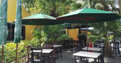 Top 10 mẫu dù che nắng quán cà phê đẹp, giá rẻ đáng mua nhất 2026