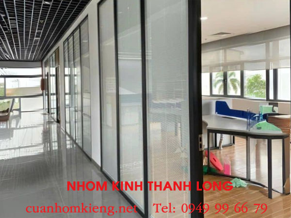 gia-vach-ngan-nhom-xingfa