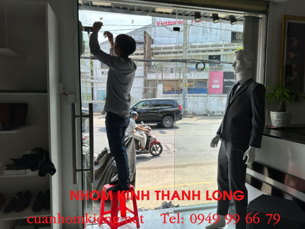 sua-cua-kinh-cuong-luc-tphcm