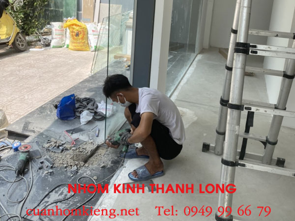 sua-cua-kinh-cuong-luc-tphcm