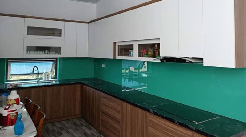 Bảng giá thi công kính ốp bếp Quận 9 Tphcm giá rẻ cập nhật chi tiết - mới nhất 1 kinh op bep quan 99